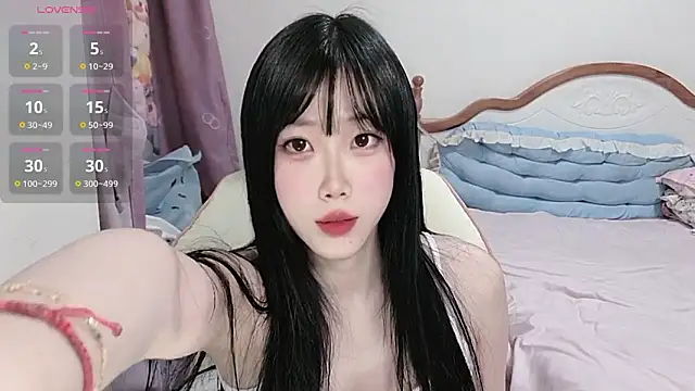 Snapshot of Vivian-88 chatting on 15, 4, 2026 Vivian-88 online show from 15, 4, 2026
