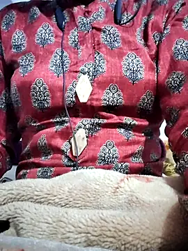 Hot-Rubyy online show from 4, 12, 2025