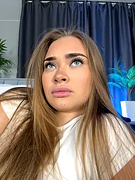 MilaRaven online show from 15, 12, 2025