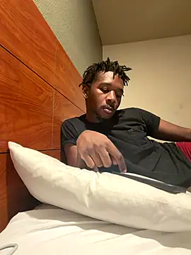 Snapshot of bbc4toes92 chatting on 5, 11, 2025 bbc4toes92 online show from 5, 11, 2025