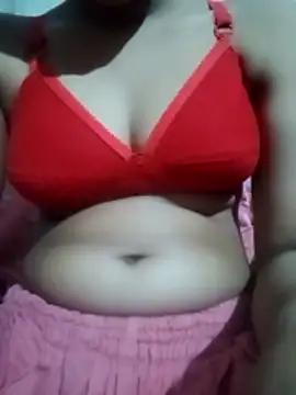 Snapshot of Hotqueen_103 chatting on 10, 11, 2025 Hotqueen 103 online show from 10, 11, 2025