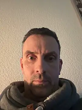 Snapshot of Stefan8254 chatting on 1, 2, 2026 Stefan8254 online show from 1, 2, 2026