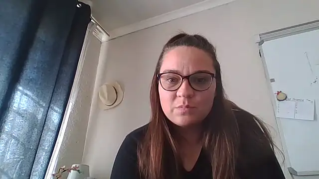 lilMissMarli online show from 4, 7, 2026