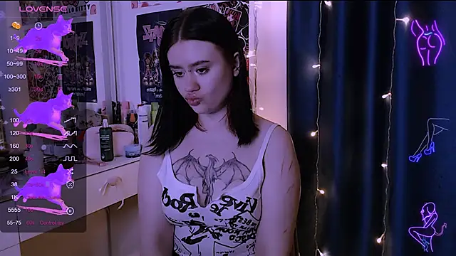 Snapshot of Meow_Marie chatting on 21, 12, 2025 Meow Marie online show from 21, 12, 2025