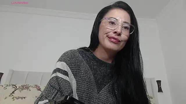 Snapshot of Emma_Hotkiss chatting on 21, 4, 2026 Emma Hotkiss online show from 21, 4, 2026