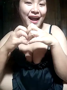 Snapshot of loncon-mup chatting on 4, 12, 2025 loncon-mup online show from 4, 12, 2025