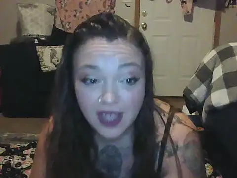 Snapshot of BartenderSteph chatting on 27, 10, 2025 BartenderSteph online show from 27, 10, 2025