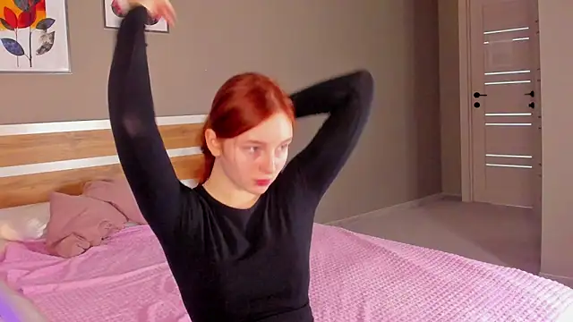 Snapshot of AngelWisee chatting on 6, 4, 2026 AngelWisee online show from 6, 4, 2026