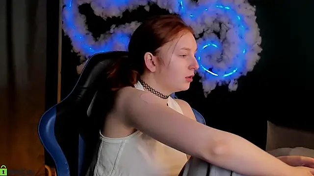 Snapshot of AngelWisee chatting on 8, 5, 2026 AngelWisee online show from 8, 5, 2026