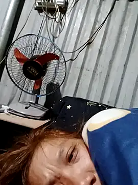 Snapshot of bella-la chatting on 5, 1, 2026 bella-la online show from 5, 1, 2026