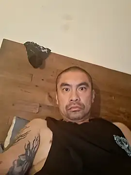 Snapshot of Stronggdragon85 chatting on 9, 5, 2026 Stronggdragon85 online show from 9, 5, 2026