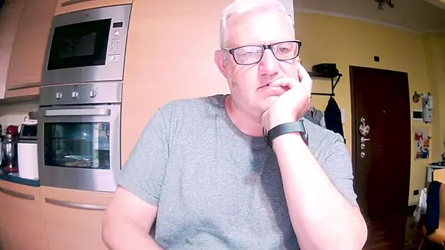 Snapshot of Diegoriv71 chatting on 2, 6, 2026 Diegoriv71 online show from 2, 6, 2026