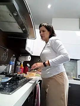 Piediniecollant online show from 8, 11, 2025