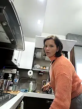 Piediniecollant online show from 22, 11, 2025