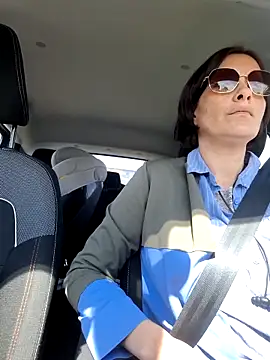 Piediniecollant online show from 10, 4, 2026