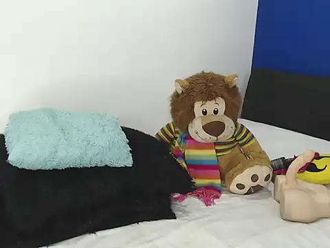 EmmilyConnor online show from 15, 2, 2026