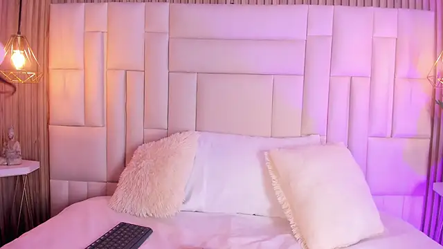 VenuzSofia online show from 15, 4, 2026