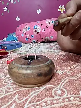 Snapshot of Laal_Parilove chatting on 1, 11, 2025 Laal Parilove online show from 1, 11, 2025