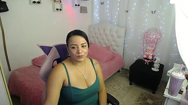 karitomyler   online show from 12, 11, 2025