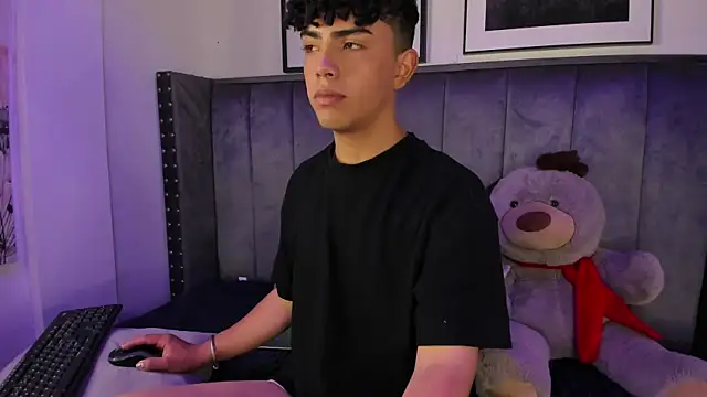 Niick Twiink online show from 4, 11, 2025