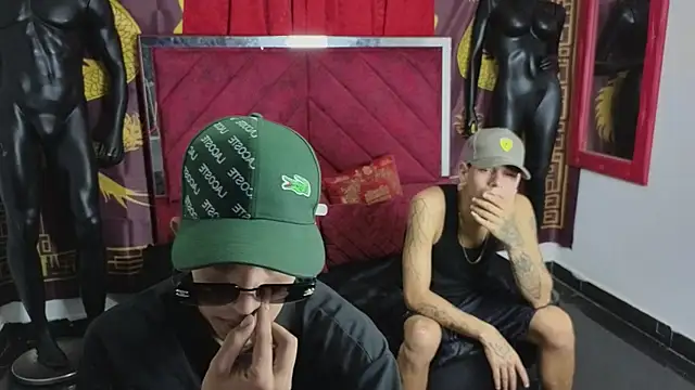 Snapshot of Latin_Duo13 chatting on 1, 11, 2025 Latin Duo13 online show from 1, 11, 2025