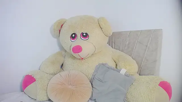 little emiily  online show from 4, 11, 2025