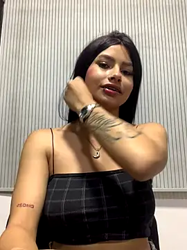 Snapshot of Kim_Luna1 chatting on 14, 12, 2025 Kim Luna1 online show from 14, 12, 2025