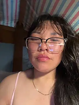 Snapshot of heodat-sexx chatting on 17, 5, 2026 heodat-sexx online show from 17, 5, 2026