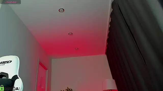 Melanie Ryer online show from 19, 12, 2025