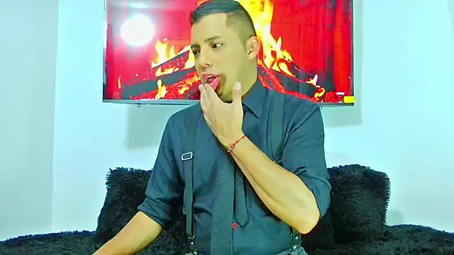 Snapshot of Mike_Fetiche chatting on 14, 11, 2025 Mike Fetiche online show from 14, 11, 2025