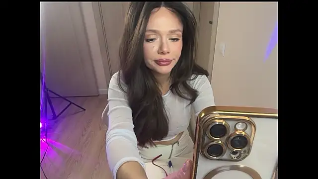 Snapshot of Lisa_Graham chatting on 16, 12, 2025 Lisa Graham online show from 16, 12, 2025