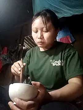 Snapshot of yoyo-mi chatting on 9, 11, 2025 yoyo-mi online show from 9, 11, 2025