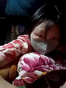 Snapshot of yoyo-mi chatting on 10, 11, 2025 yoyo-mi online show from 10, 11, 2025