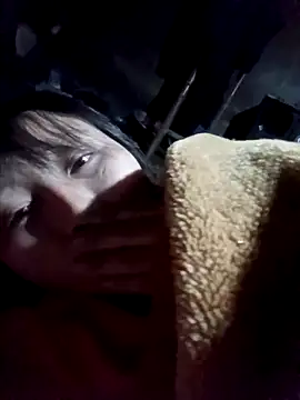 Snapshot of yoyo-mi chatting on 12, 11, 2025 yoyo-mi online show from 12, 11, 2025