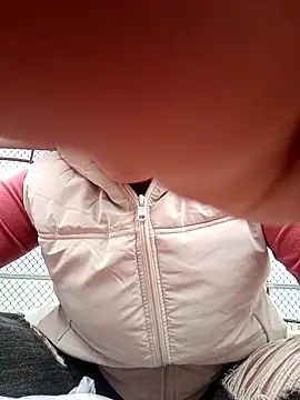 Snapshot of yoyo-mi chatting on 16, 11, 2025 yoyo-mi online show from 16, 11, 2025