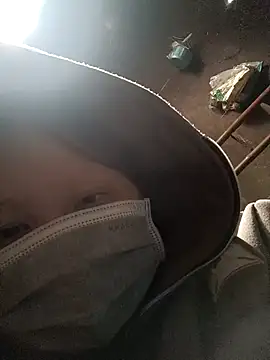 Snapshot of yoyo-mi chatting on 30, 11, 2025 yoyo-mi online show from 30, 11, 2025