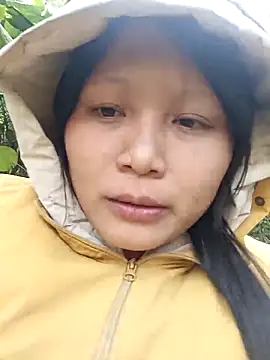 Snapshot of yoyo-mi chatting on 1, 12, 2025 yoyo-mi online show from 1, 12, 2025