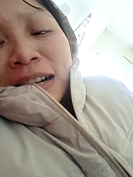 Snapshot of yoyo-mi chatting on 4, 12, 2025 yoyo-mi online show from 4, 12, 2025