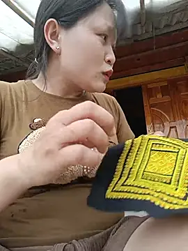 yoyo-mi online show from 18, 5, 2026