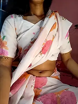 Green LaDY66 online show from 13, 4, 2026