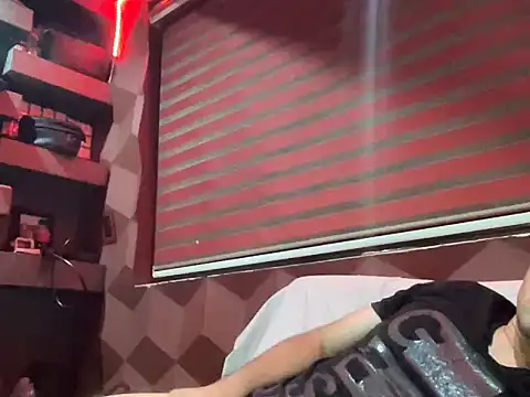 Snapshot of Bbydaddy_0 chatting on 2, 12, 2025 Bbydaddy 0 online show from 2, 12, 2025