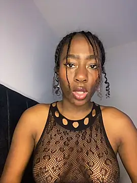 Snapshot of milarain chatting on 21, 11, 2025 milarain online show from 21, 11, 2025