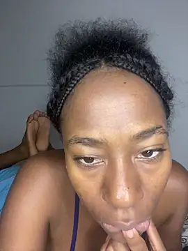 Snapshot of milarain chatting on 11, 2, 2026 milarain online show from 11, 2, 2026