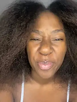 Snapshot of milarain chatting on 21, 2, 2026 milarain online show from 21, 2, 2026