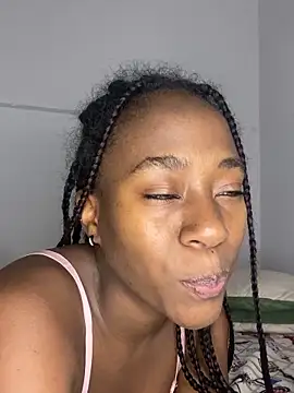 Snapshot of milarain chatting on 11, 3, 2026 milarain online show from 11, 3, 2026