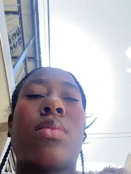 Snapshot of milarain chatting on 16, 3, 2026 milarain online show from 16, 3, 2026