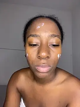 Snapshot of milarain chatting on 23, 3, 2026 milarain online show from 23, 3, 2026