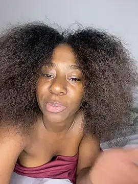 Snapshot of milarain chatting on 27, 3, 2026 milarain online show from 27, 3, 2026