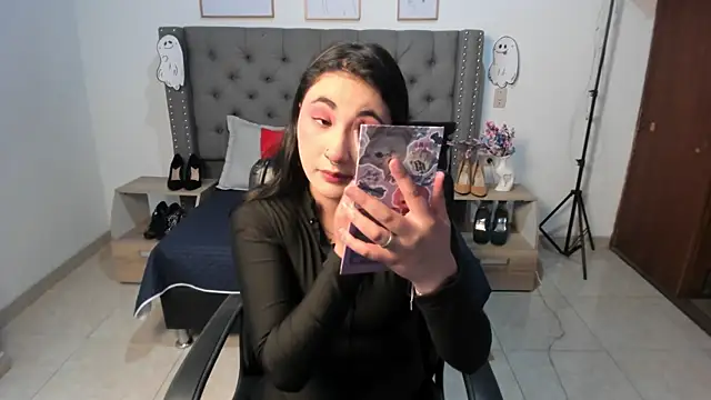 Snapshot of AnngelLee chatting on 5, 11, 2025 AnngelLee online show from 5, 11, 2025