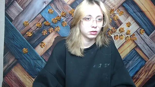 TracyLll online show from 27, 11, 2025